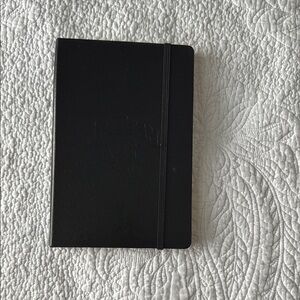 Elegant Black Journal with Elastic Closure